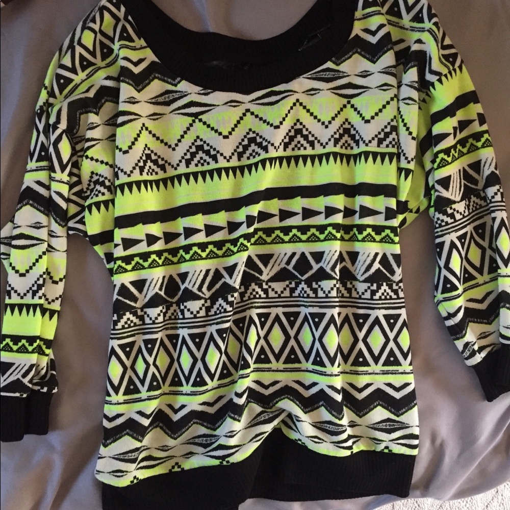 3/4 sleeve top with lace back